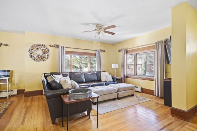 27 Arthur St, Methuen, MA 01844