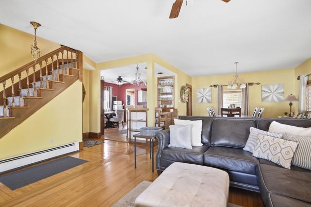 27 Arthur St, Methuen, MA 01844