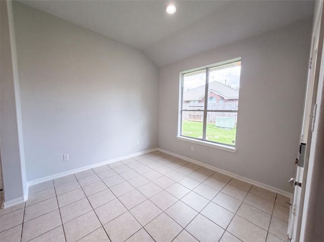 5704 Shady Hollow Court, Rosharon, TX 77583