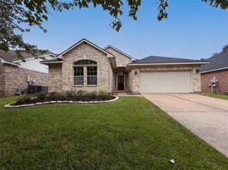 5704 Shady Hollow Court, Rosharon, TX 77583