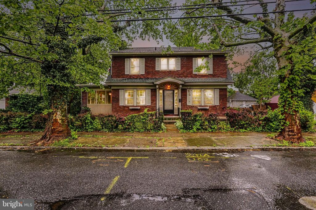 217 SENECA ST, Harrisburg, PA 17110