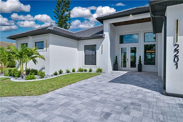 2201 Beach PKWY W, Cape Coral, FL 33914