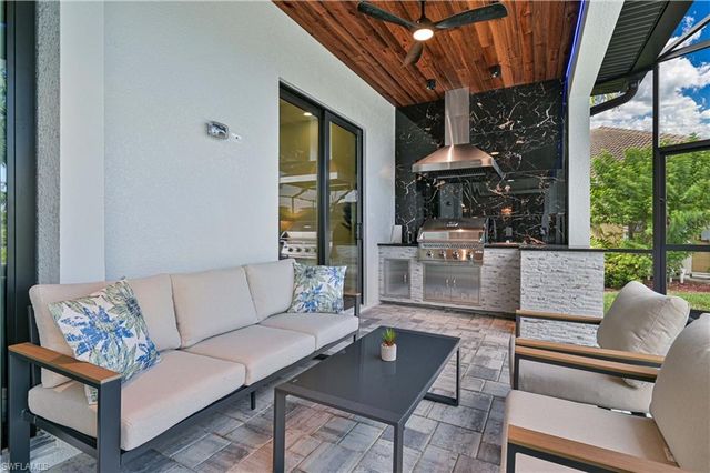 2201 Beach PKWY W, Cape Coral, FL 33914