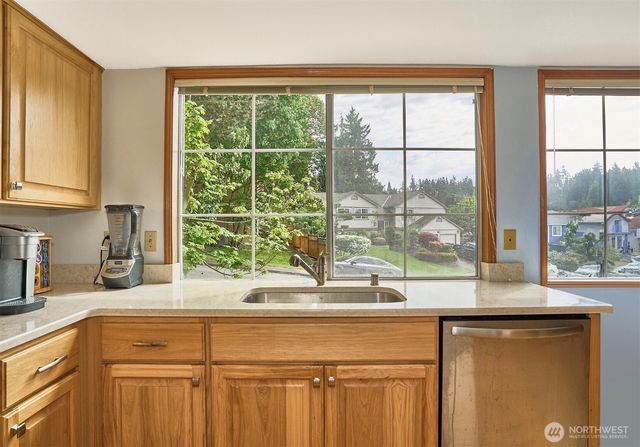 1404 S 290th Pl, Federal Way, WA 98003