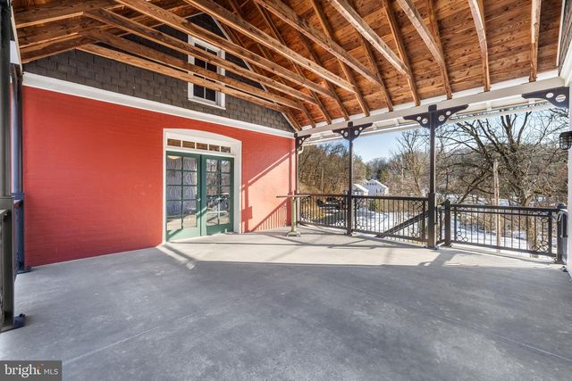12027 BALTIMORE ST, Glen Rock, PA 17327