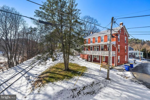 12027 BALTIMORE ST, Glen Rock, PA 17327