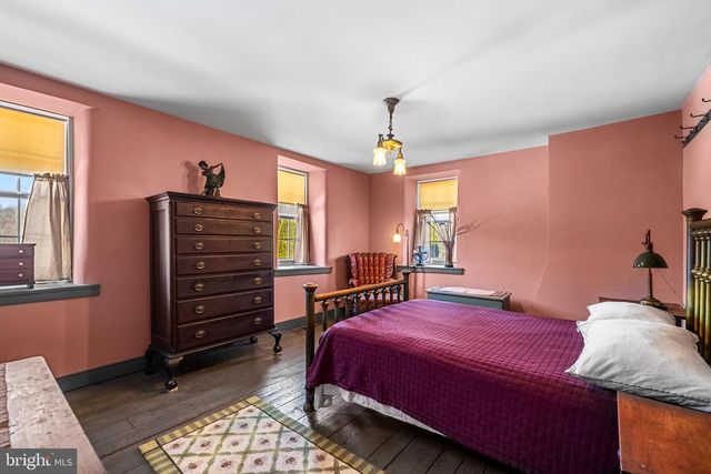 12027 BALTIMORE ST, Glen Rock, PA 17327