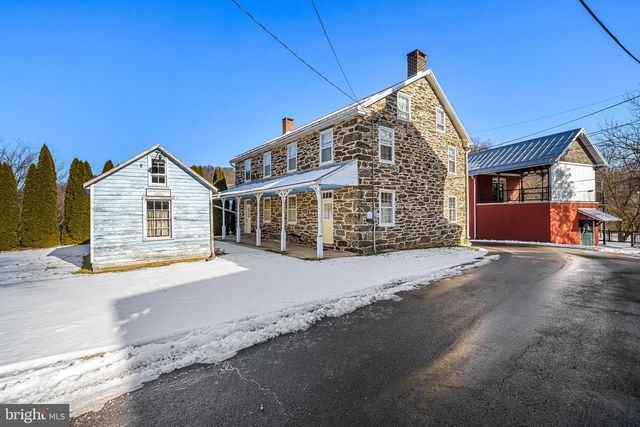 12027 BALTIMORE ST, Glen Rock, PA 17327
