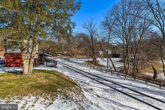 12027 BALTIMORE ST, Glen Rock, PA 17327