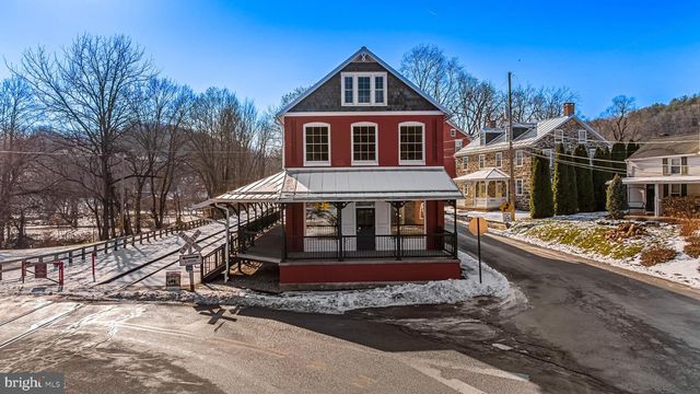 12027 BALTIMORE ST, Glen Rock, PA 17327