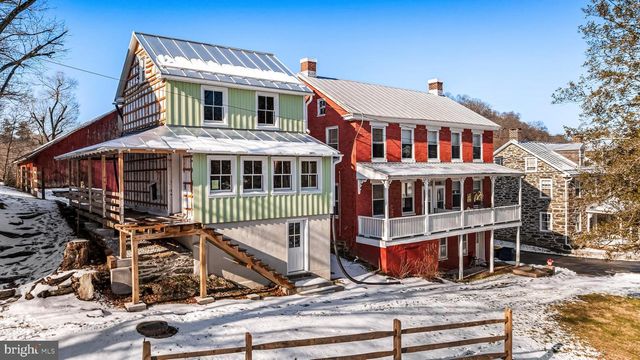 12027 BALTIMORE ST, Glen Rock, PA 17327