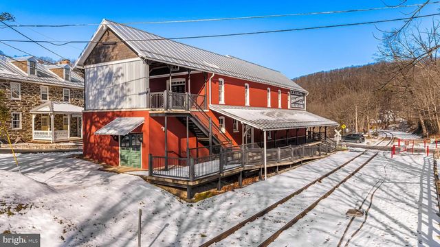 12027 BALTIMORE ST, Glen Rock, PA 17327