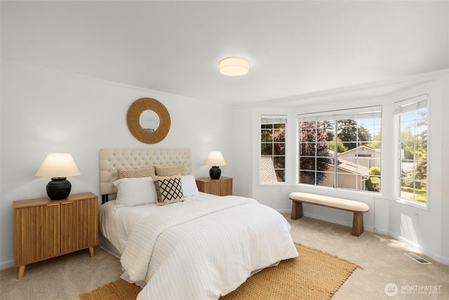 23973 SE 42nd Place, Sammamish, WA 98029