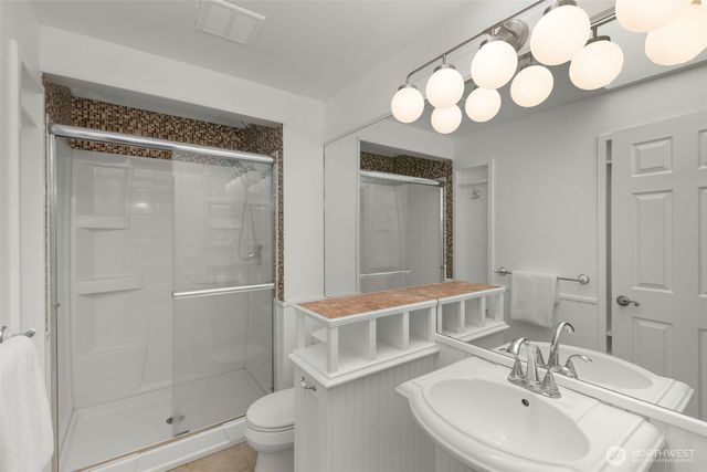23973 SE 42nd Place, Sammamish, WA 98029