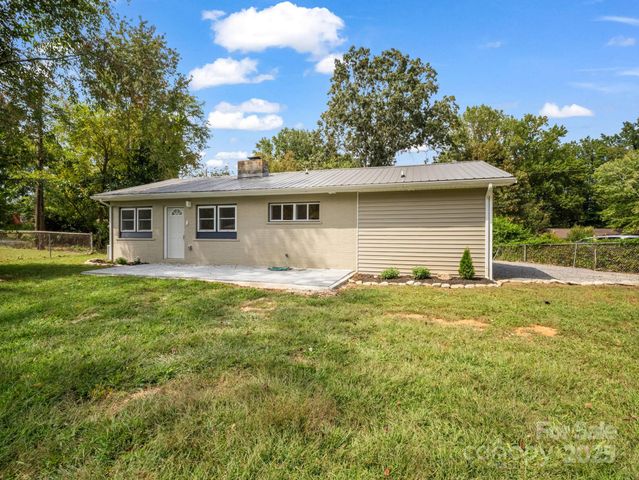 67 Robinson Avenue, Asheville, NC 28803