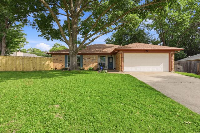 5617 Kindling Court, Arlington, TX 76016