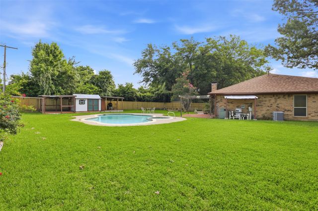 5617 Kindling Court, Arlington, TX 76016
