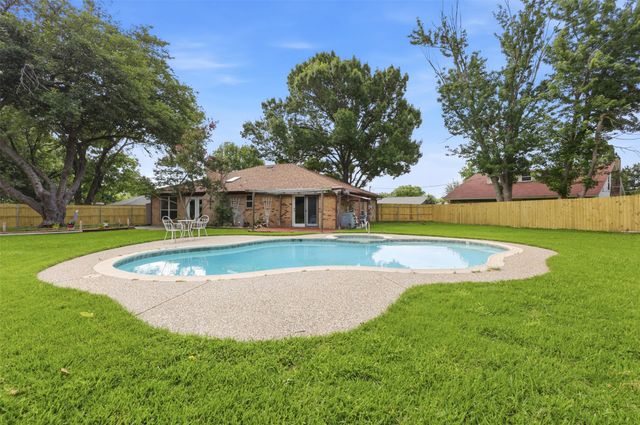 5617 Kindling Court, Arlington, TX 76016