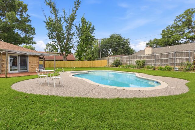 5617 Kindling Court, Arlington, TX 76016