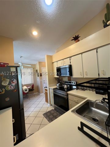 7407 N Devon Dr 212, Tamarac, FL 33321