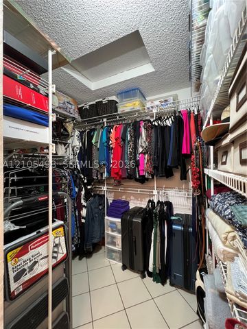 7407 N Devon Dr 212, Tamarac, FL 33321