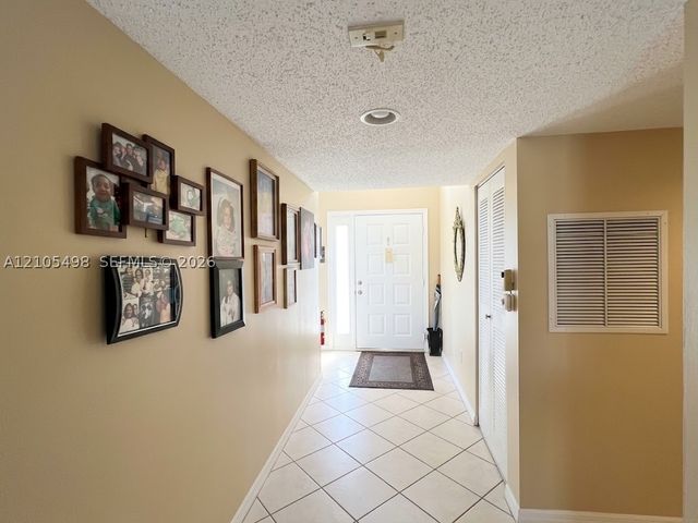 7407 N Devon Dr 212, Tamarac, FL 33321