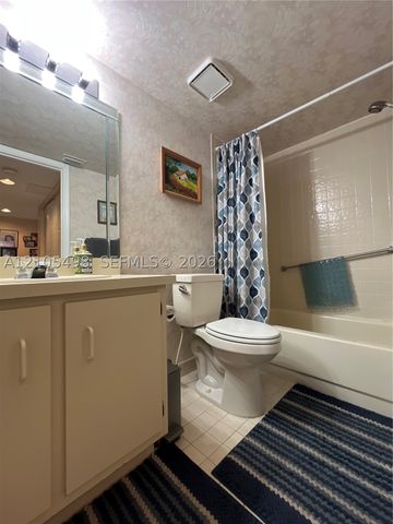 7407 N Devon Dr 212, Tamarac, FL 33321