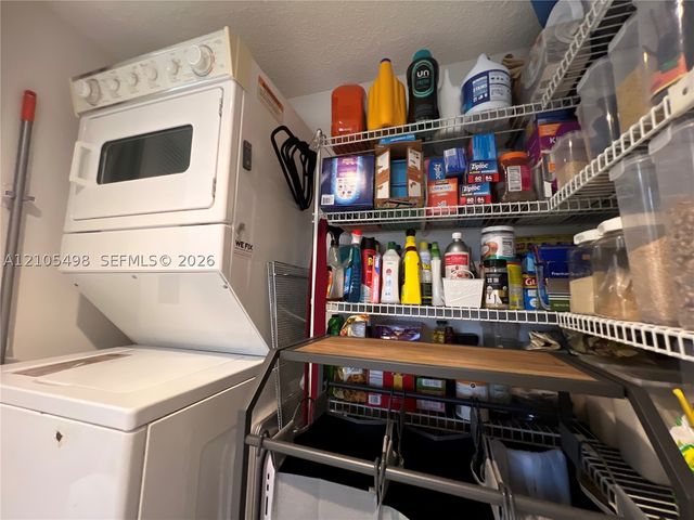 7407 N Devon Dr 212, Tamarac, FL 33321