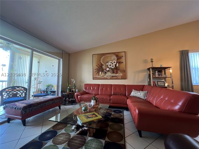 7407 N Devon Dr 212, Tamarac, FL 33321
