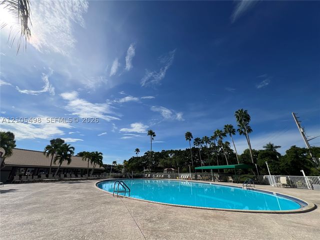 7407 N Devon Dr 212, Tamarac, FL 33321