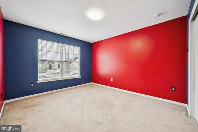 209 WINDSOR DR, Swedesboro, NJ 08085