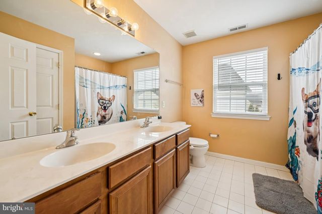 209 WINDSOR DR, Swedesboro, NJ 08085