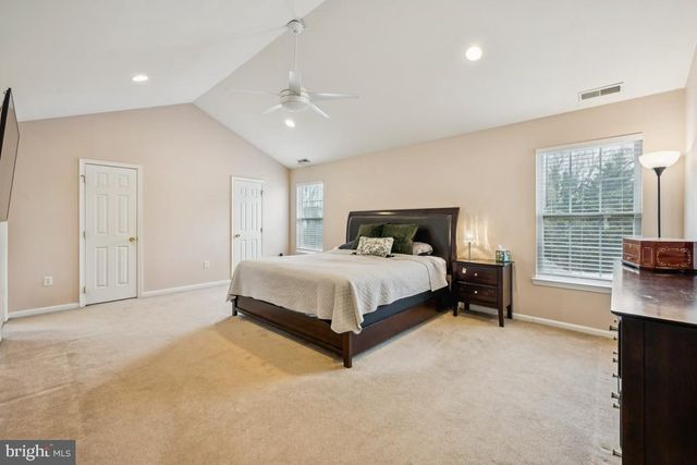 209 WINDSOR DR, Swedesboro, NJ 08085