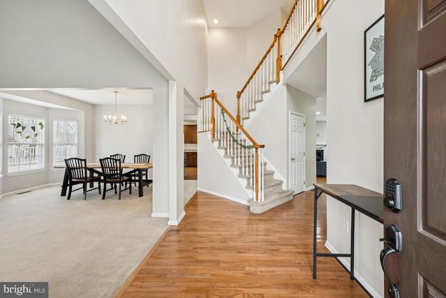 209 WINDSOR DR, Swedesboro, NJ 08085