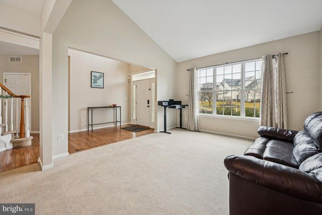 209 WINDSOR DR, Swedesboro, NJ 08085