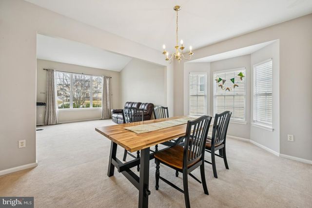 209 WINDSOR DR, Swedesboro, NJ 08085