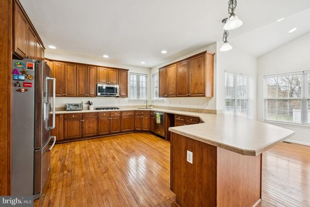 209 WINDSOR DR, Swedesboro, NJ 08085