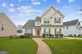 209 WINDSOR DR, Swedesboro, NJ 08085