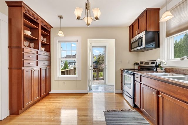 15 Boardman Ave, Melrose, MA 02176