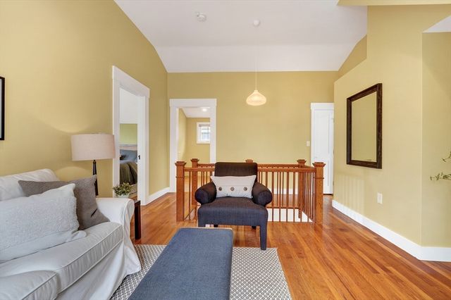 15 Boardman Ave, Melrose, MA 02176