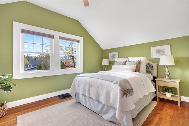 15 Boardman Ave, Melrose, MA 02176