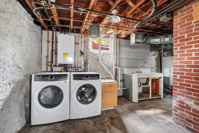 15 Boardman Ave, Melrose, MA 02176