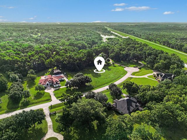 8635 Halls Retreat Court, Missouri City, TX 77459
