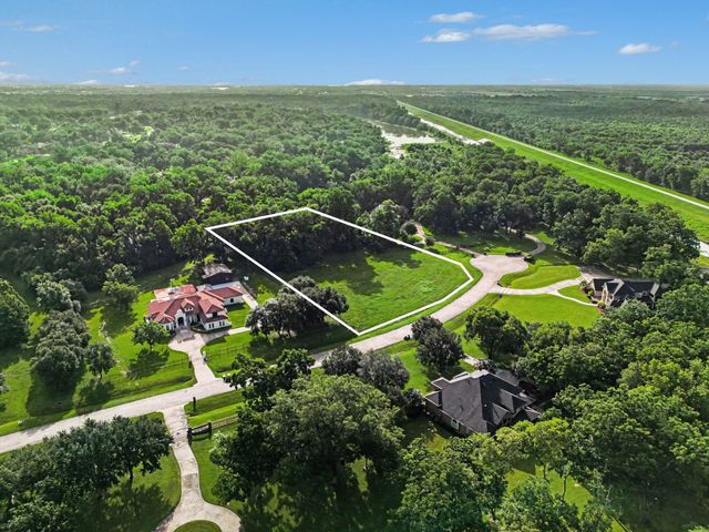 8635 Halls Retreat Court, Missouri City, TX 77459