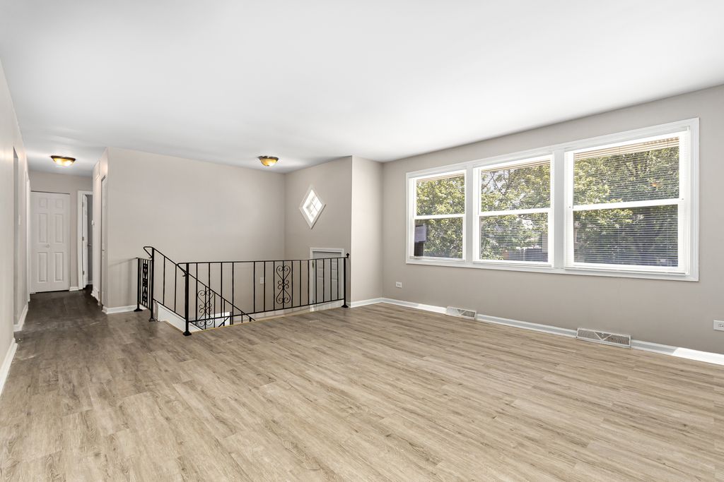 3510 Chestnut Drive, Hazel Crest, IL 60429 — photo 2