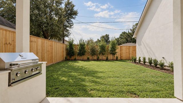 1741 Gardenia Drive, Houston, TX 77018