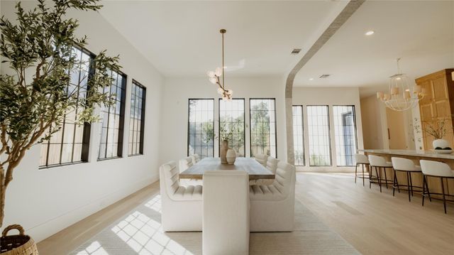 1741 Gardenia Drive, Houston, TX 77018