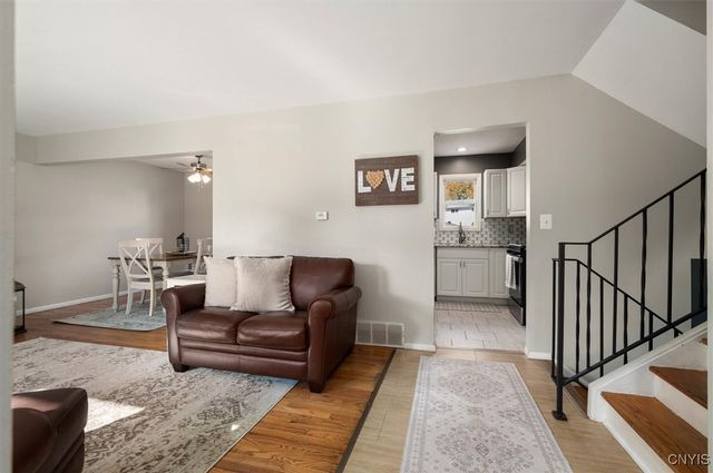 17 Dove, Clay, NY 13090