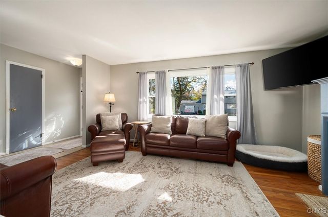 17 Dove, Clay, NY 13090