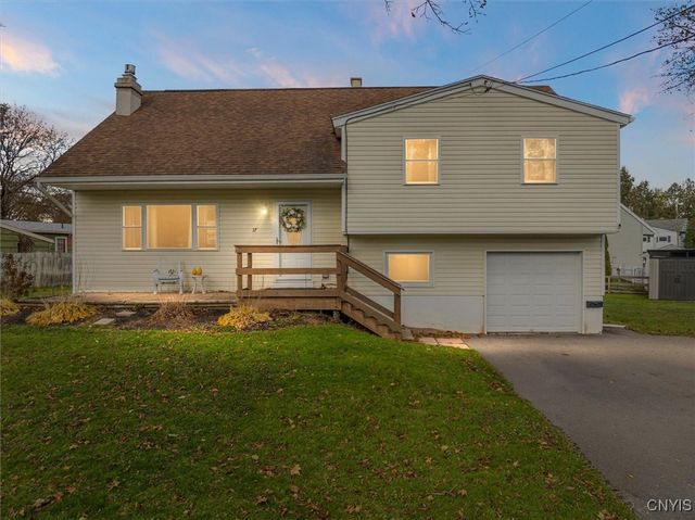 17 Dove, Clay, NY 13090